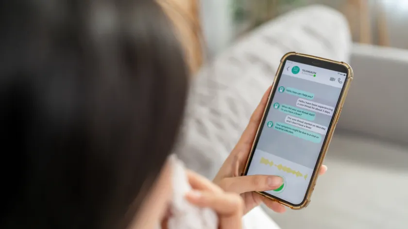 chatbot vs WhatsApp Business
